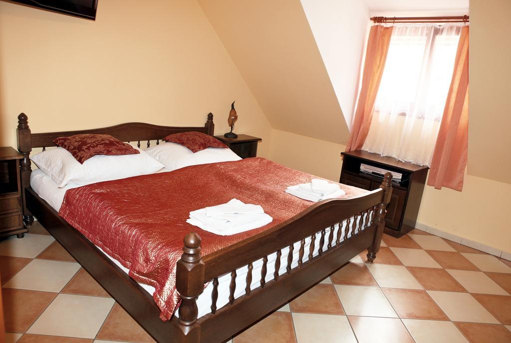 Hotel Pelikán Třeboň Quarto foto