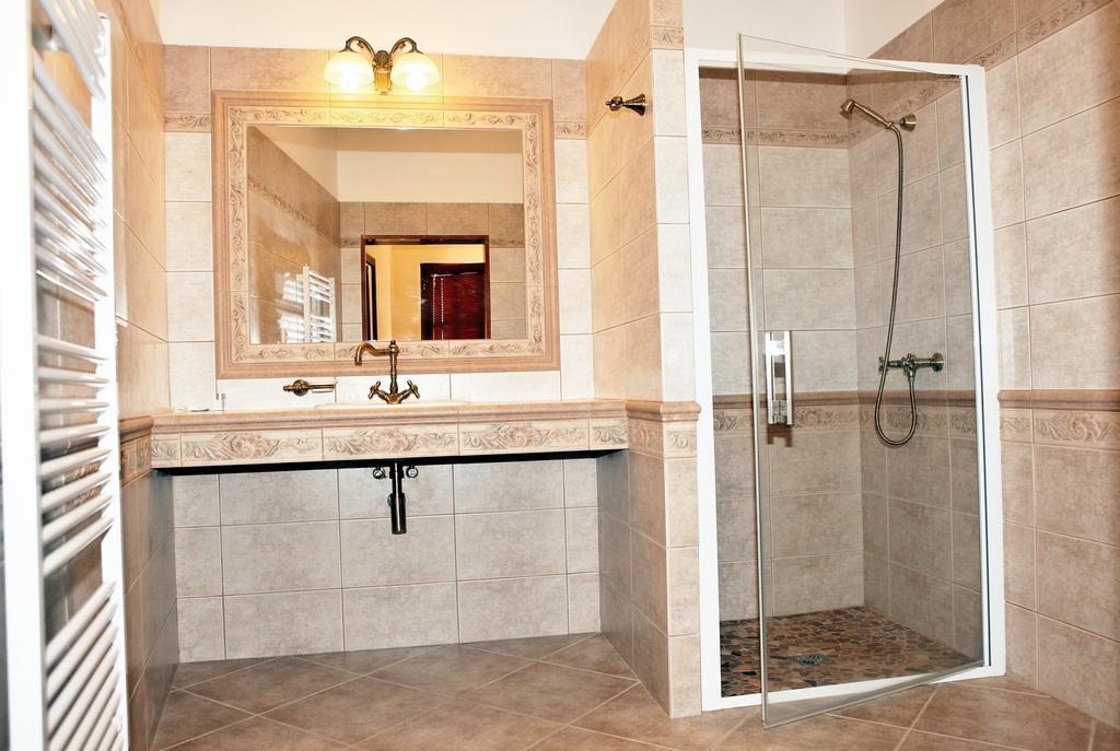 Hotel Pelikán Třeboň Quarto foto